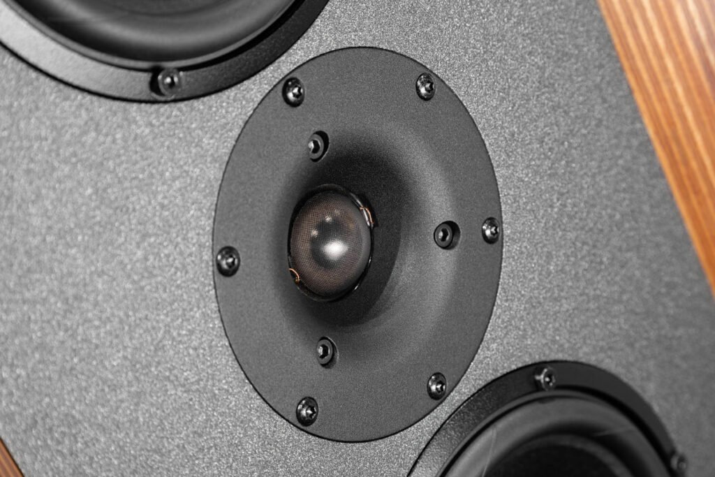 Close view of Old School wind Floorstanding Speakers